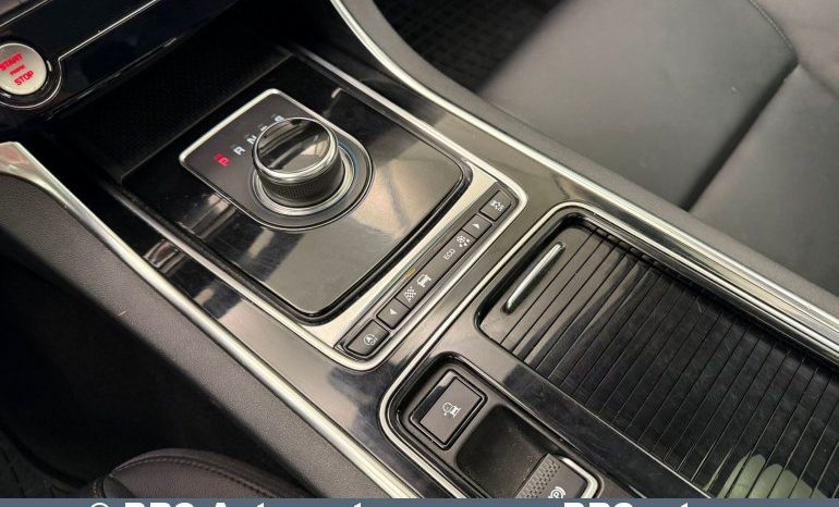
								Jaguar XE 25T Automatas 2019 full									
