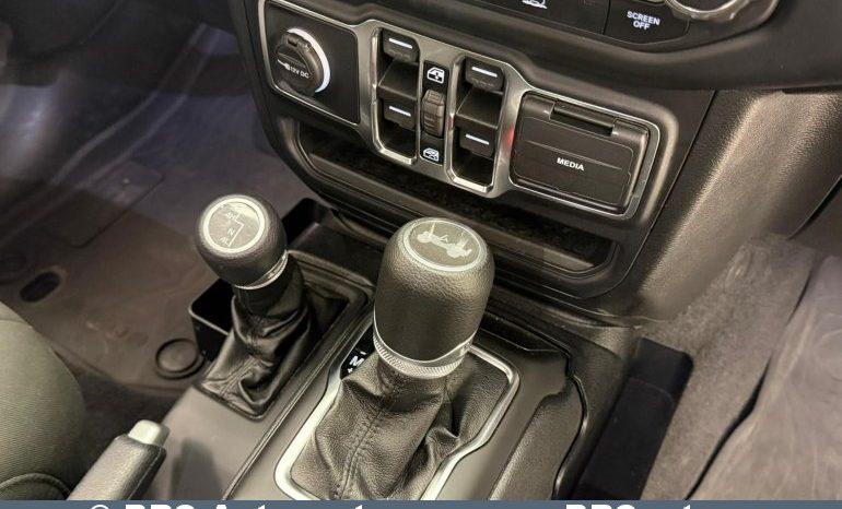 
								Jeep Wrangler 2.0L i4 DOHC DI Turbo Automatas 2021 full									