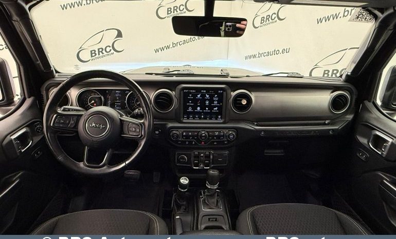 
								Jeep Wrangler 2.0L i4 DOHC DI Turbo Automatas 2021 full									