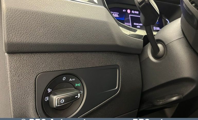
								Volkswagen Tiguan  2021 full									