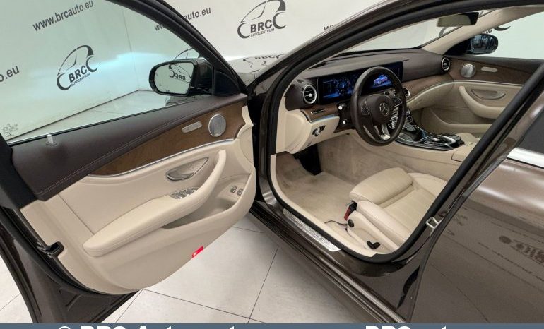 
								Mercedes-Benz E 400 3.5 V6 Biturbo 4MATIC Automatas 2017 full									