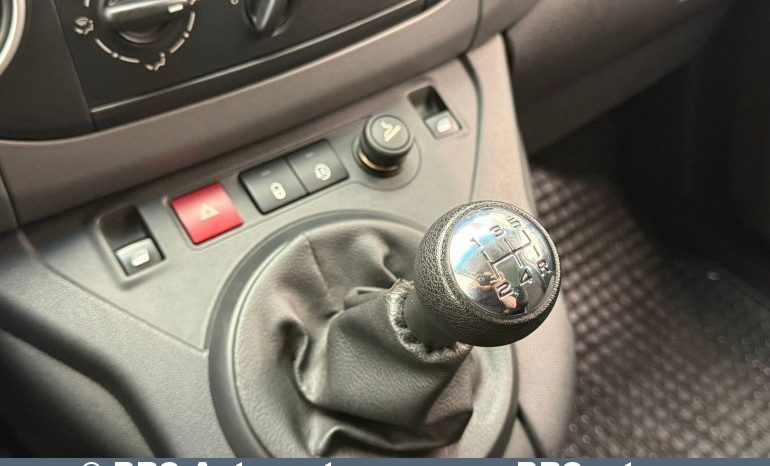 
								Peugeot Partner 1.2 PureTech Tepee 2017 full									