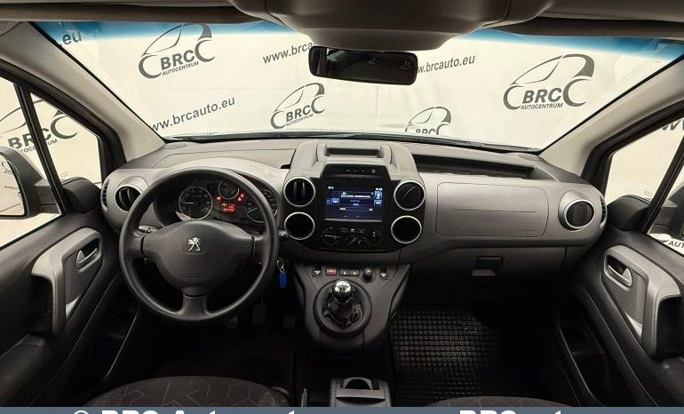 
								Peugeot Partner 1.2 PureTech Tepee 2017 full									