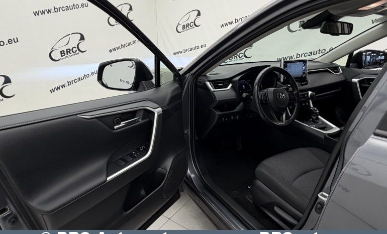 
								Toyota RAV 4 SUV 2.0 Dynamic Force Luxury Multidrive Automatas 2021 full									