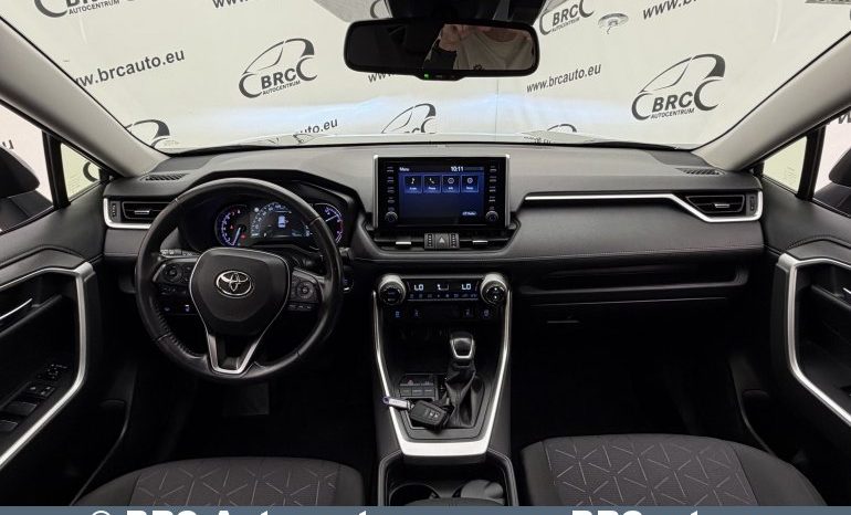 
								Toyota RAV 4 SUV 2.0 Dynamic Force Luxury Multidrive Automatas 2021 full									