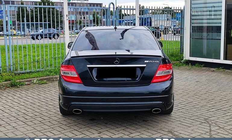 
								Mercedes-Benz C 320 3.0d Automatas 2007 full									