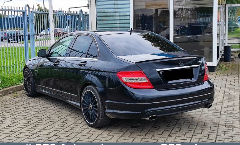 
								Mercedes-Benz C 320 3.0d Automatas 2007 full									