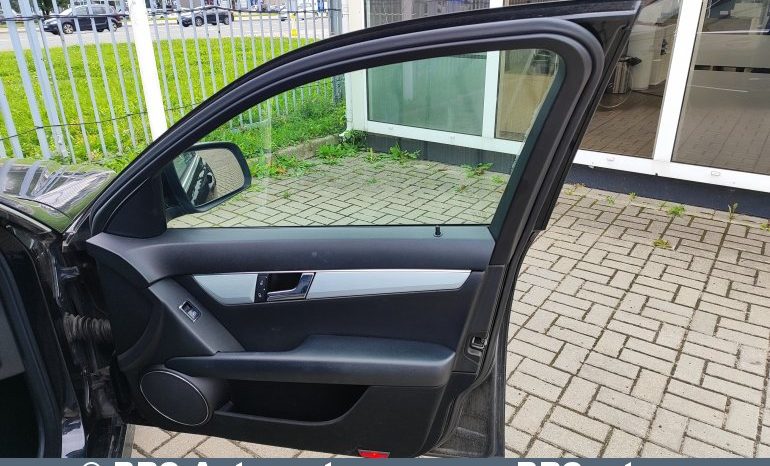 
								Mercedes-Benz C 320 3.0d Automatas 2007 full									