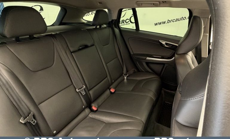 
								Volvo V60 Cross Country Premier Automatas 2018 full									