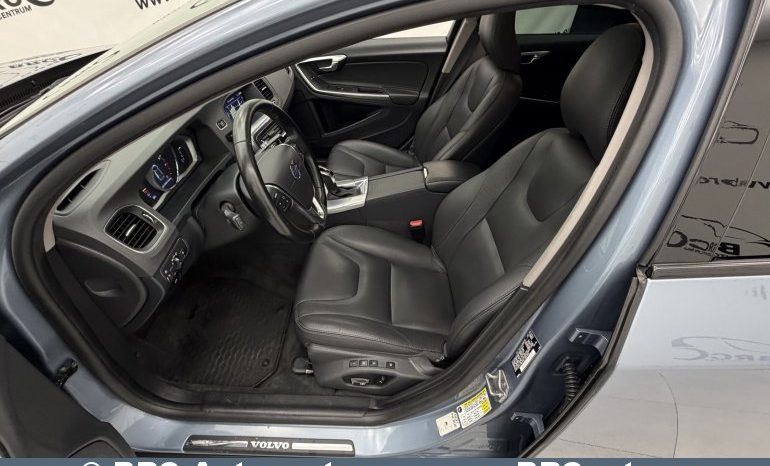 
								Volvo V60 Cross Country Premier Automatas 2018 full									