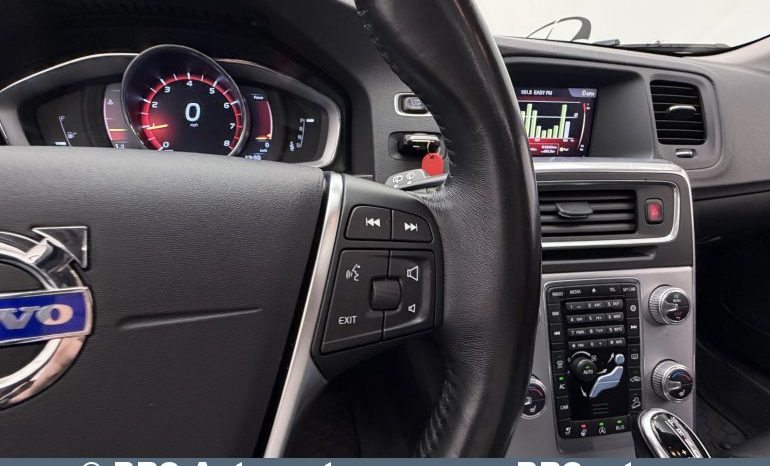 
								Volvo V60 Cross Country Premier Automatas 2018 full									