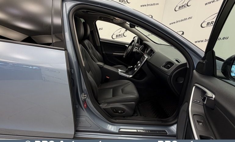 
								Volvo V60 Cross Country Premier Automatas 2018 full									
