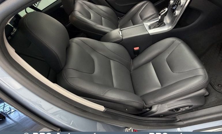 
								Volvo V60 Cross Country Premier Automatas 2018 full									