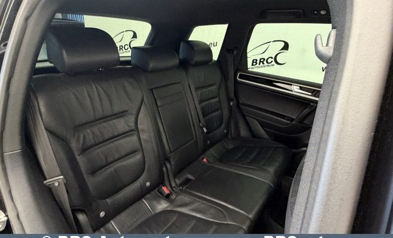 
								Volkswagen Touareg 3.0TDI  R-Line Automatas 2017 full									