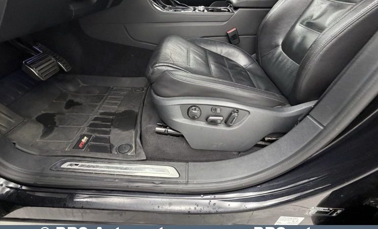 
								Volkswagen Touareg 3.0TDI  R-Line Automatas 2017 full									
