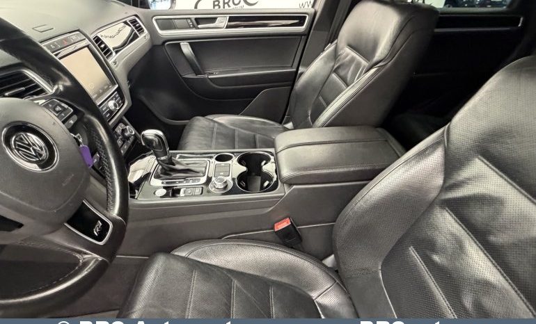 
								Volkswagen Touareg 3.0TDI  R-Line Automatas 2017 full									