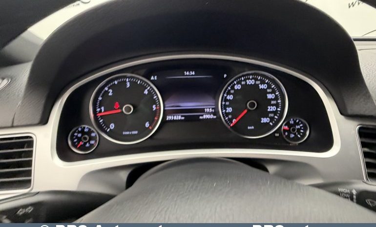 
								Volkswagen Touareg 3.0TDI  R-Line Automatas 2017 full									