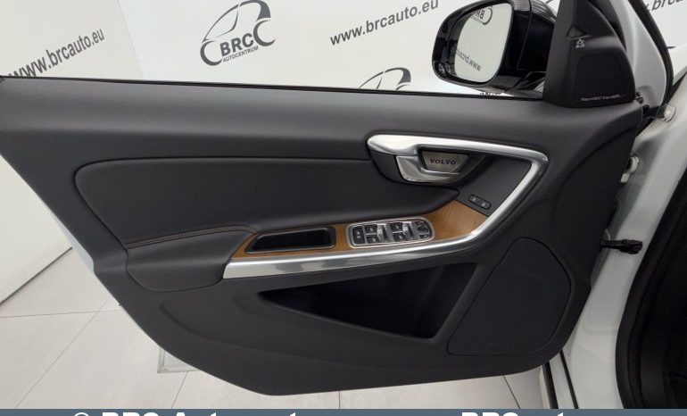 
								Volvo S60 Cross Country 2.4 D4 AWD R-Design Automatas 2016 full									