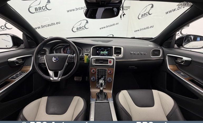 
								Volvo S60 Cross Country 2.4 D4 AWD R-Design Automatas 2016 full									