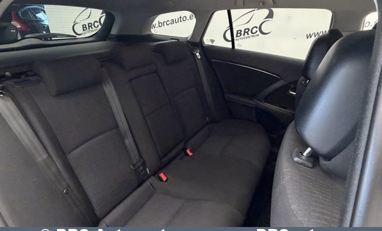 
								Toyota Avensis 2.0 Valvematic Wagon 2010 full									