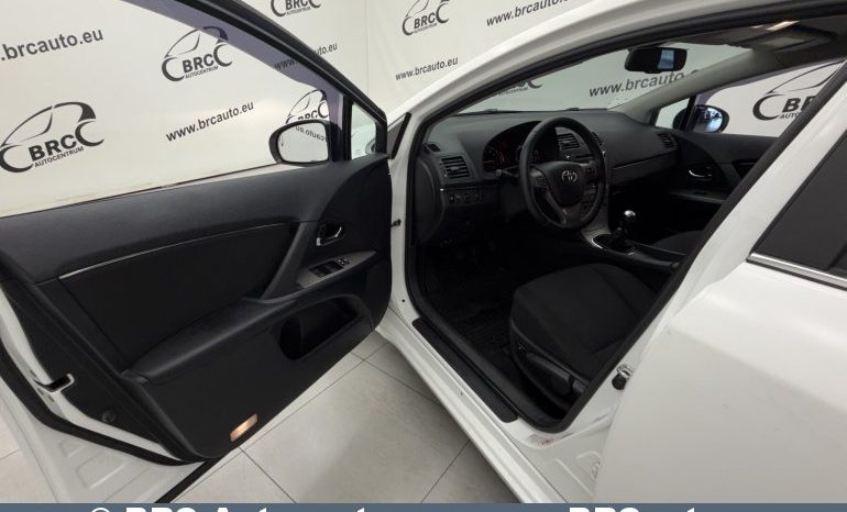 
								Toyota Avensis 2.0 Valvematic Wagon 2010 full									