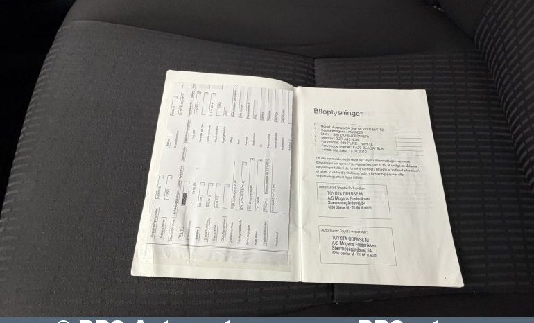 
								Toyota Avensis 2.0 Valvematic Wagon 2010 full									