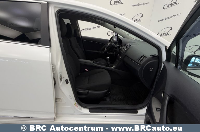 Toyota Avensis 2.0 Valvematic Wagon 2010