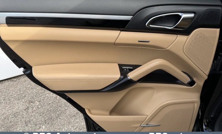 
								Porsche Cayenne S 3.0 V6 Hybrid Automatas 2016 full									