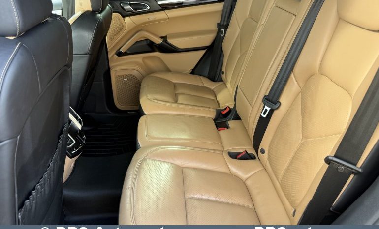 
								Porsche Cayenne S 3.0 V6 Hybrid Automatas 2016 full									