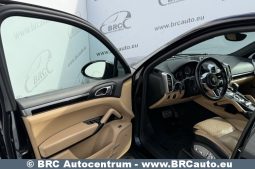 
										Porsche Cayenne S 3.0 V6 Hybrid Automatas 2016 full									