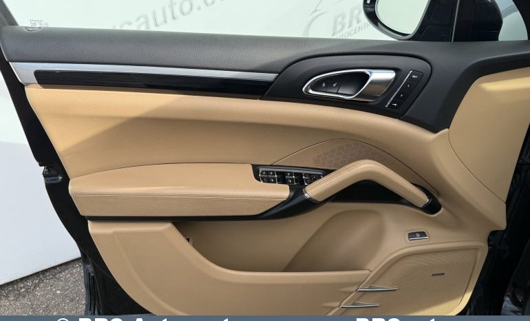 
								Porsche Cayenne S 3.0 V6 Hybrid Automatas 2016 full									