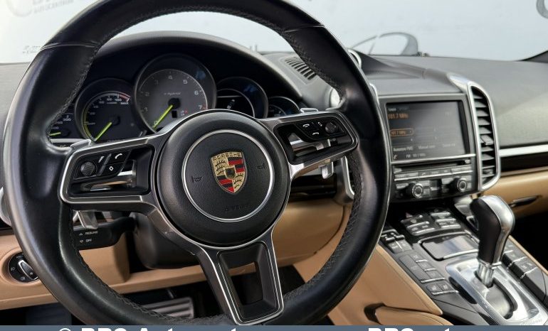 
								Porsche Cayenne S 3.0 V6 Hybrid Automatas 2016 full									