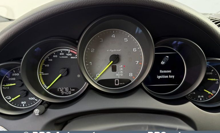 
								Porsche Cayenne S 3.0 V6 Hybrid Automatas 2016 full									