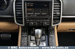 
										Porsche Cayenne S 3.0 V6 Hybrid Automatas 2016 full									