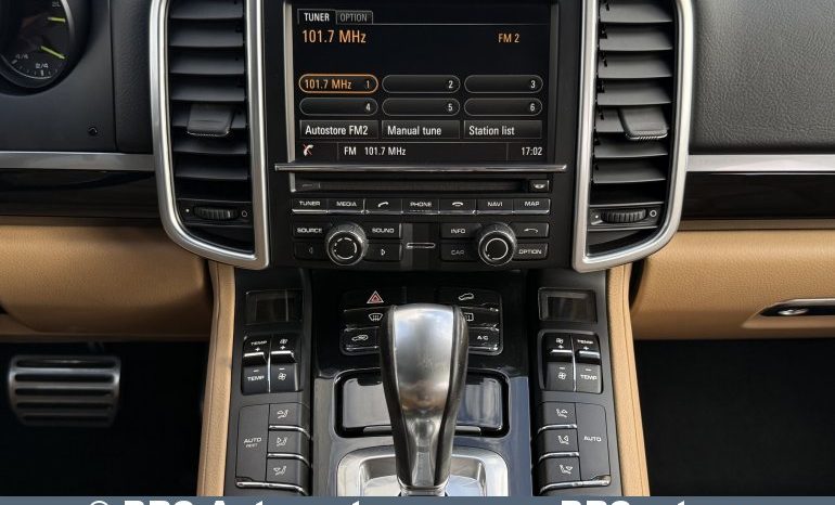 
								Porsche Cayenne S 3.0 V6 Hybrid Automatas 2016 full									