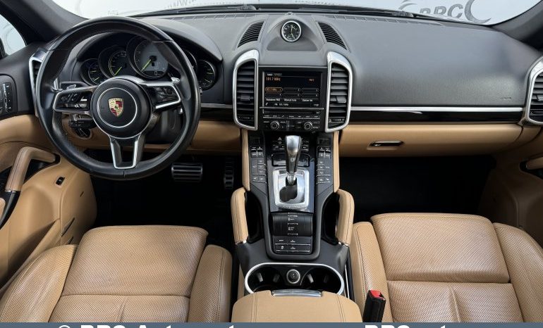 
								Porsche Cayenne S 3.0 V6 Hybrid Automatas 2016 full									