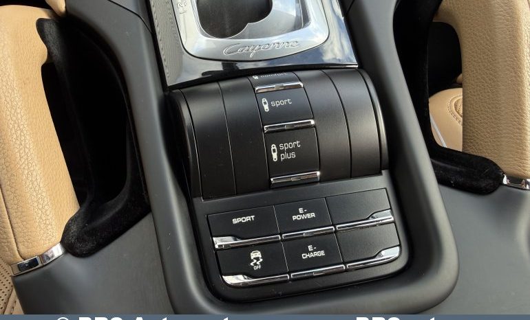 
								Porsche Cayenne S 3.0 V6 Hybrid Automatas 2016 full									