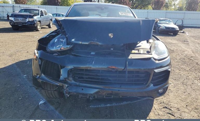 
								Porsche Cayenne S 3.0 V6 Hybrid Automatas 2016 full									