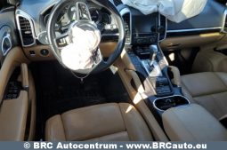 
										Porsche Cayenne S 3.0 V6 Hybrid Automatas 2016 full									