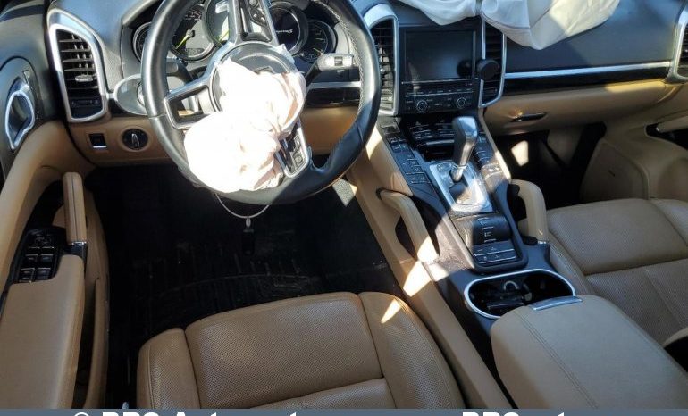 
								Porsche Cayenne S 3.0 V6 Hybrid Automatas 2016 full									