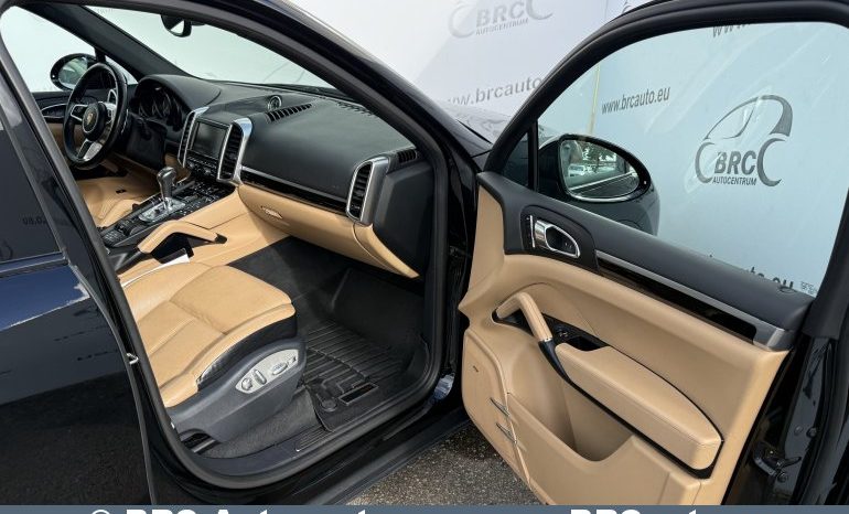 
								Porsche Cayenne S 3.0 V6 Hybrid Automatas 2016 full									