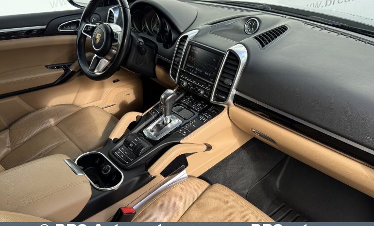 
								Porsche Cayenne S 3.0 V6 Hybrid Automatas 2016 full									