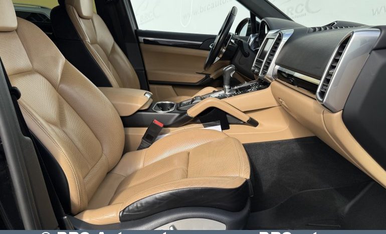 
								Porsche Cayenne S 3.0 V6 Hybrid Automatas 2016 full									