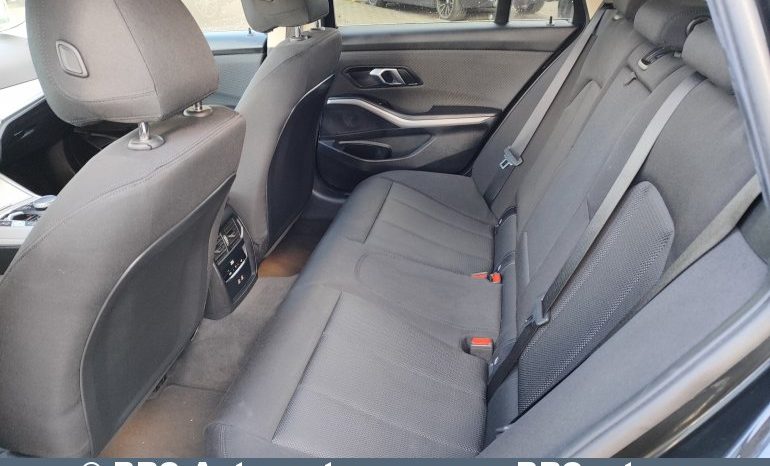 
								BMW 318 2.0i Automatas 2024 full									