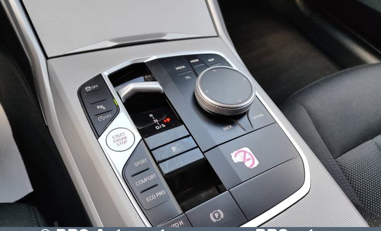 
								BMW 318 2.0i Automatas 2024 full									