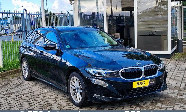 
								BMW 318 2.0i Automatas 2024 full									