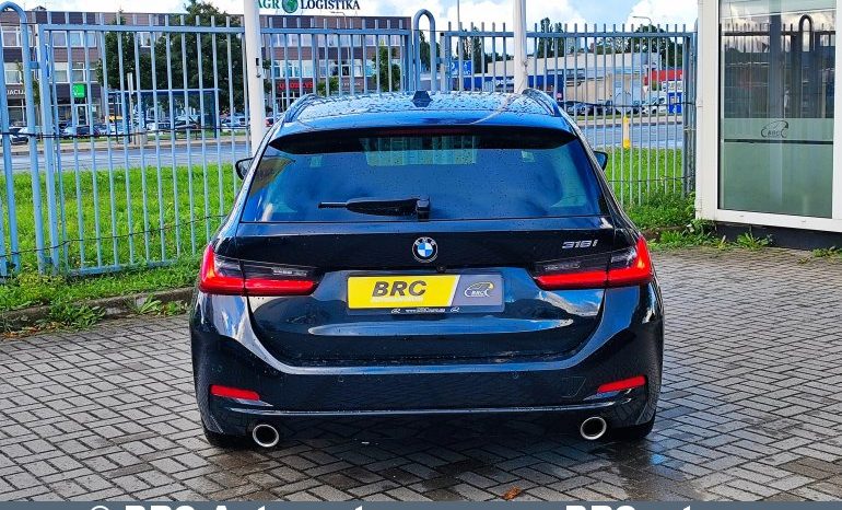 
								BMW 318 2.0i Automatas 2024 full									