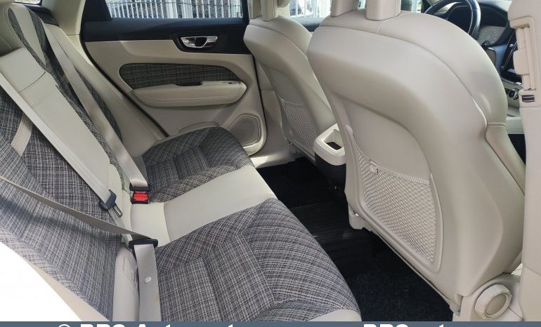 
								Volvo XC 60 D4 AWD Automatas 2017 full									