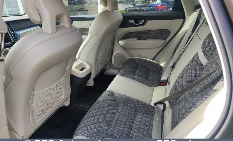 
								Volvo XC 60 D4 AWD Automatas 2017 full									