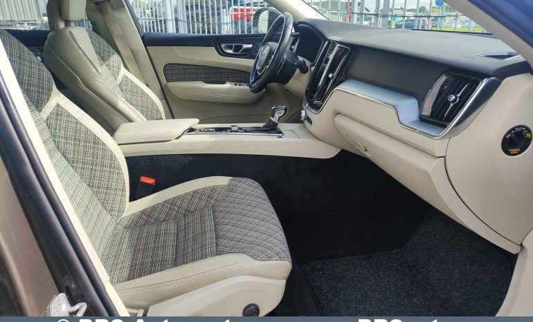 
								Volvo XC 60 D4 AWD Automatas 2017 full									